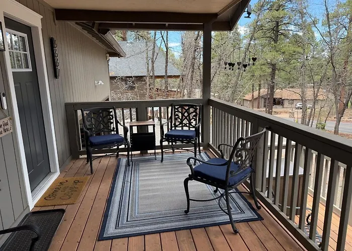 "decked Out" Luxury Treehouse Indian Pine